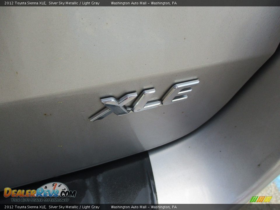 2012 Toyota Sienna XLE Silver Sky Metallic / Light Gray Photo #5