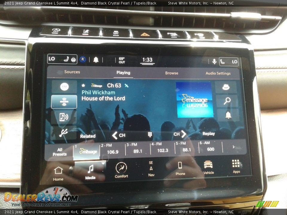 Controls of 2021 Jeep Grand Cherokee L Summit 4x4 Photo #26