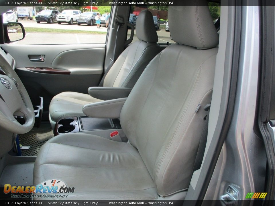 2012 Toyota Sienna XLE Silver Sky Metallic / Light Gray Photo #12