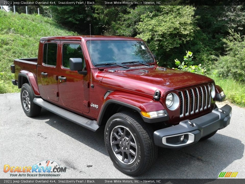 2021 Jeep Gladiator Overland 4x4 Snazzberry Pearl / Black Photo #4