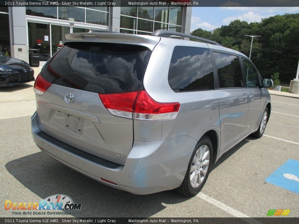 2011 Toyota Sienna XLE AWD Silver Sky Metallic / Light Gray Photo #3