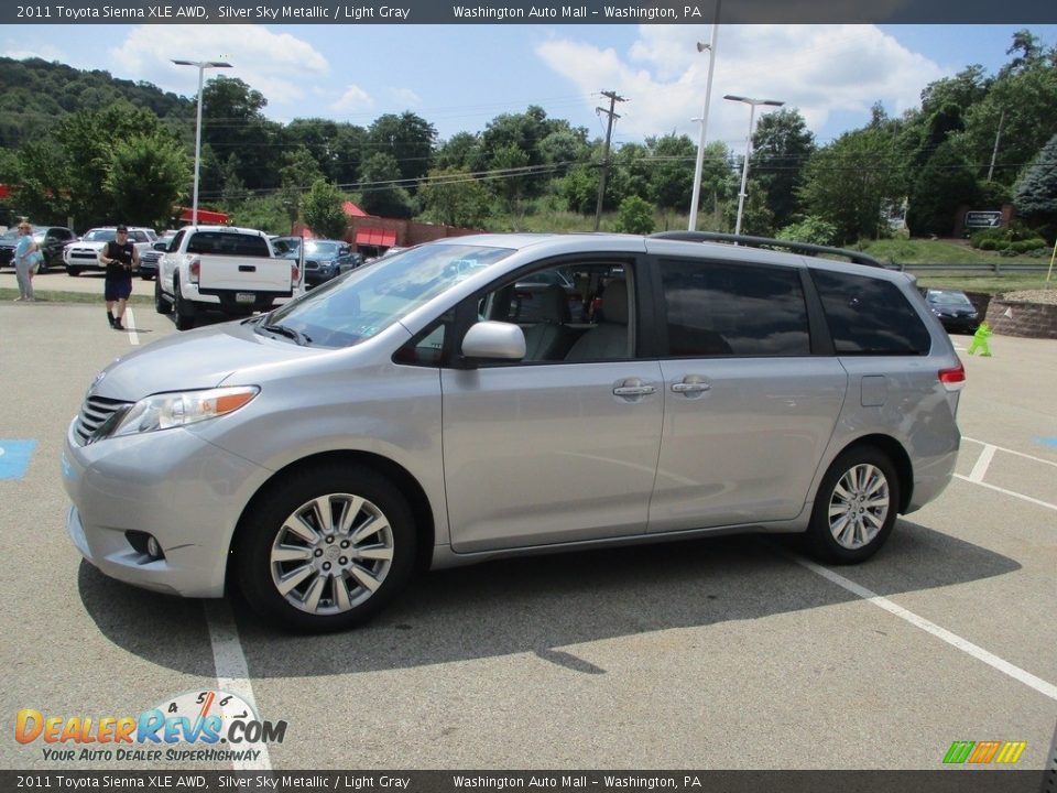 2011 Toyota Sienna XLE AWD Silver Sky Metallic / Light Gray Photo #8