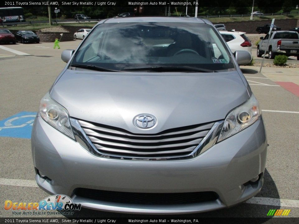 2011 Toyota Sienna XLE AWD Silver Sky Metallic / Light Gray Photo #10