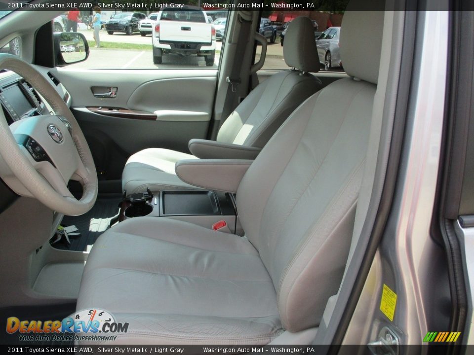 2011 Toyota Sienna XLE AWD Silver Sky Metallic / Light Gray Photo #13