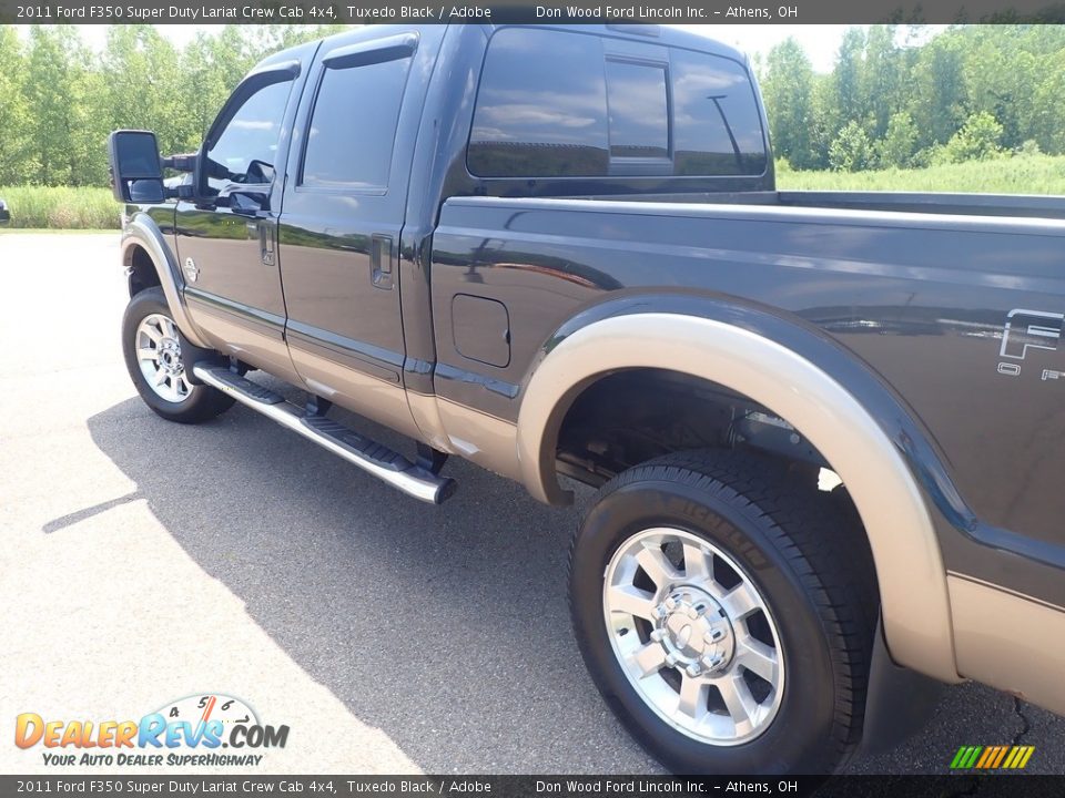 2011 Ford F350 Super Duty Lariat Crew Cab 4x4 Tuxedo Black / Adobe Photo #17