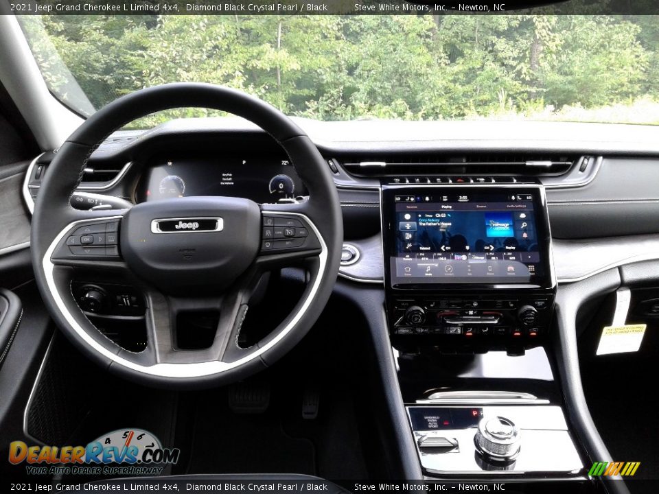 Dashboard of 2021 Jeep Grand Cherokee L Limited 4x4 Photo #18