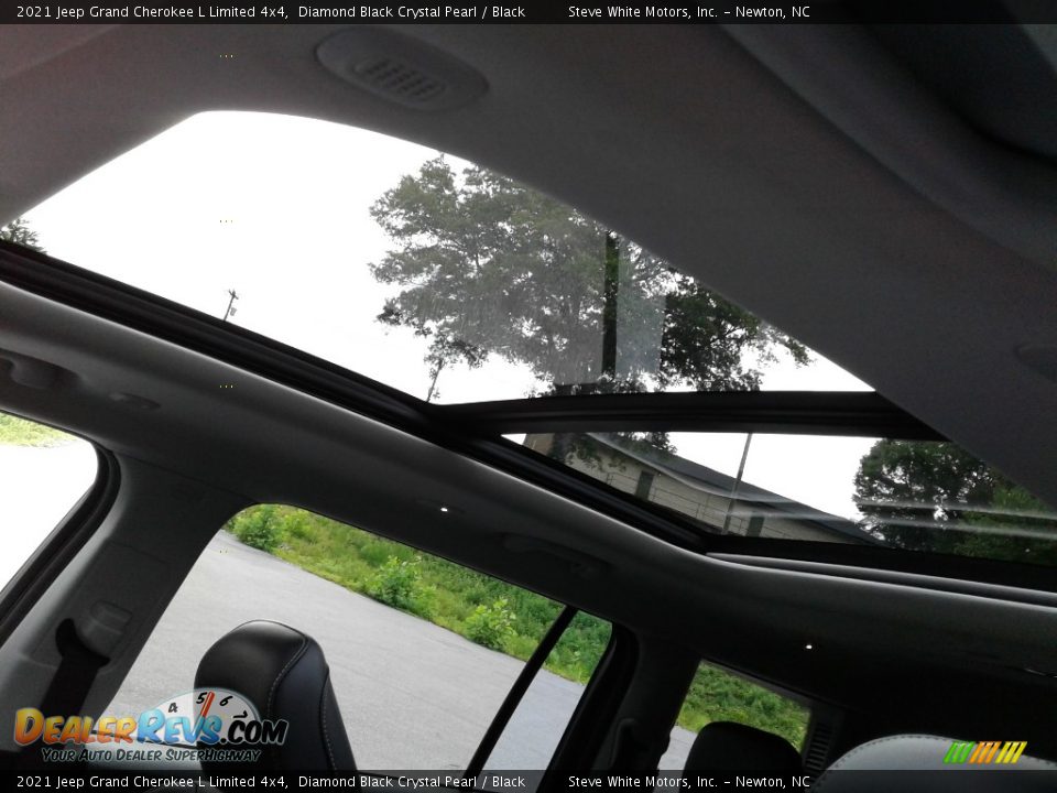 Sunroof of 2021 Jeep Grand Cherokee L Limited 4x4 Photo #29