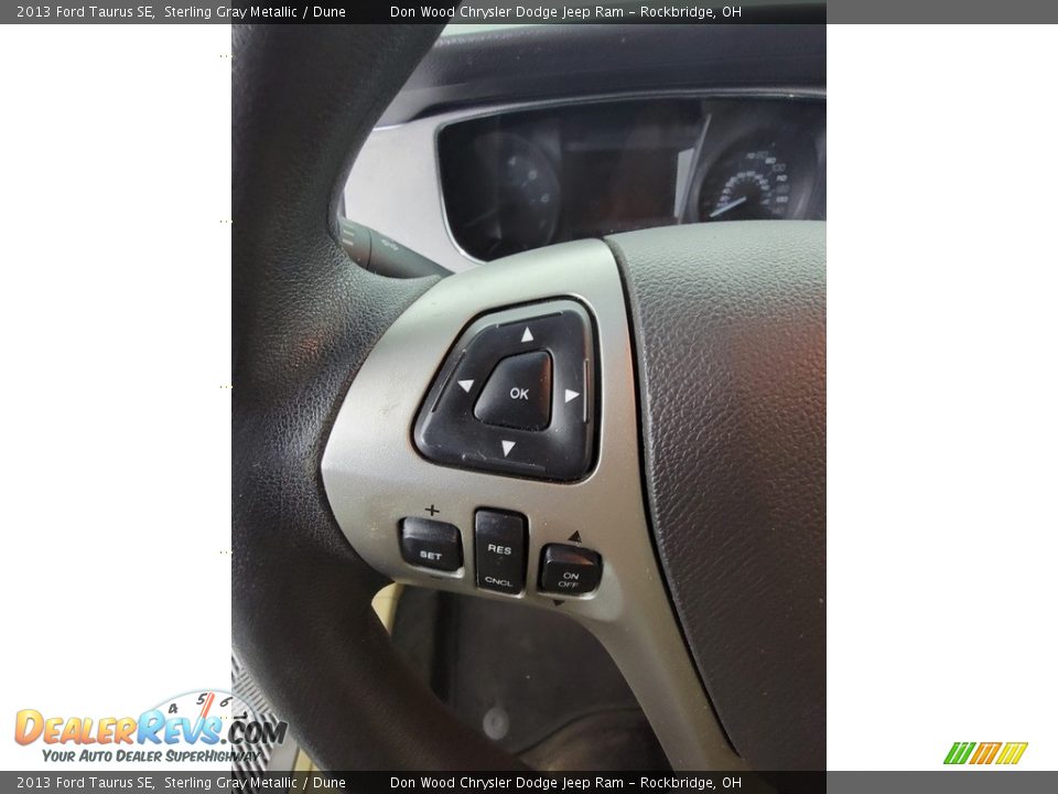 2013 Ford Taurus SE Steering Wheel Photo #19