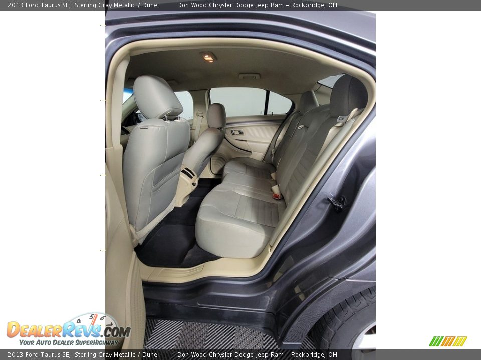 Rear Seat of 2013 Ford Taurus SE Photo #25