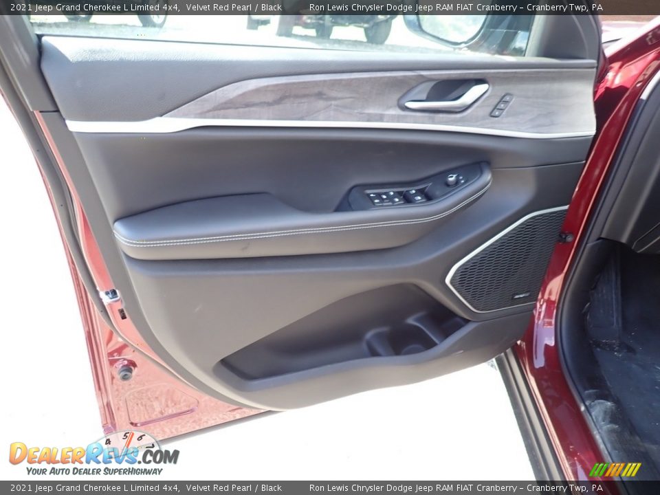 2021 Jeep Grand Cherokee L Limited 4x4 Velvet Red Pearl / Black Photo #15