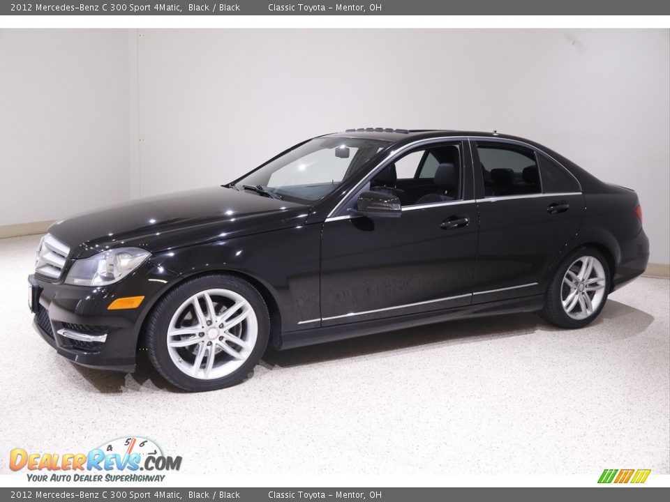 Front 3/4 View of 2012 Mercedes-Benz C 300 Sport 4Matic Photo #3