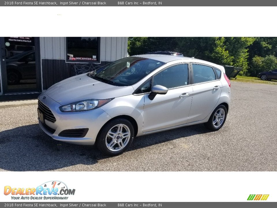 2018 Ford Fiesta SE Hatchback Ingot Silver / Charcoal Black Photo #1