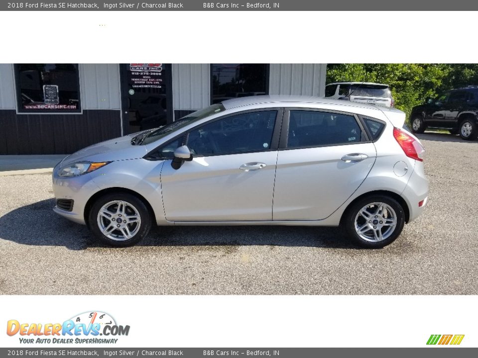 2018 Ford Fiesta SE Hatchback Ingot Silver / Charcoal Black Photo #2