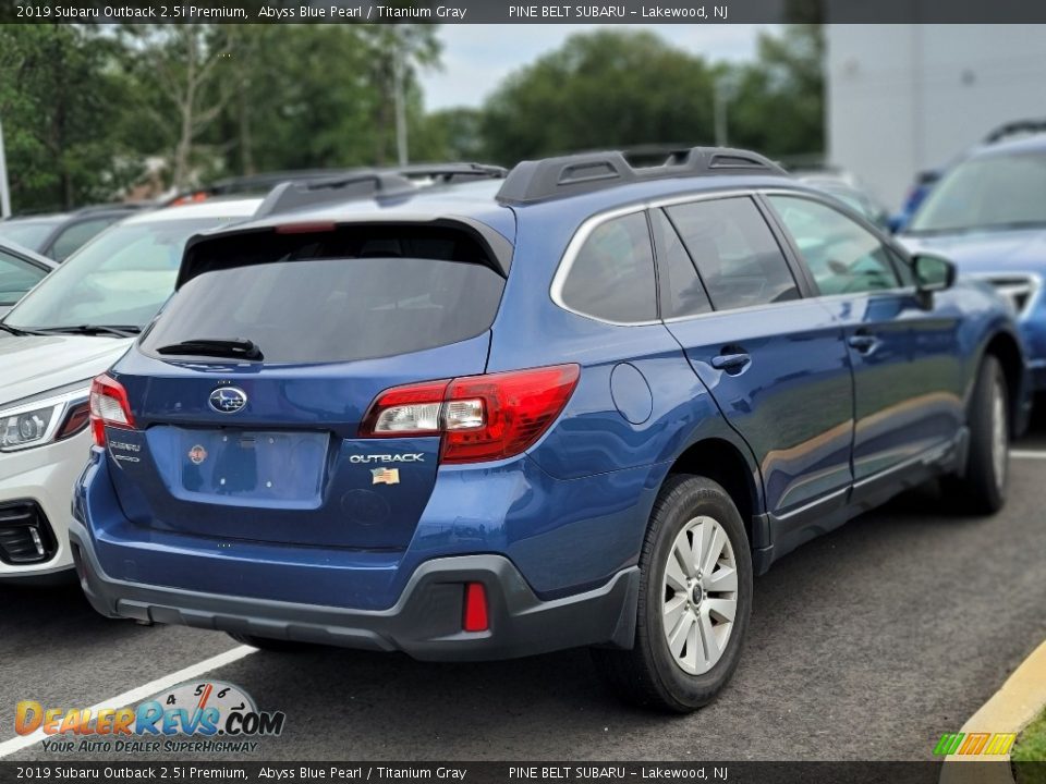 2019 Subaru Outback 2.5i Premium Abyss Blue Pearl / Titanium Gray Photo #3