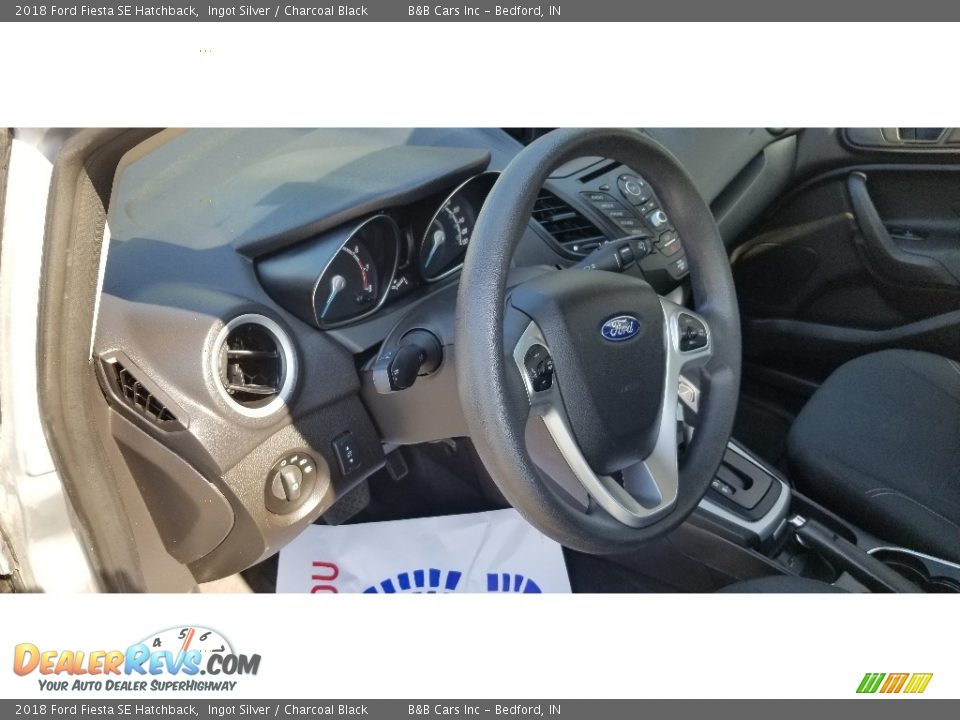 2018 Ford Fiesta SE Hatchback Ingot Silver / Charcoal Black Photo #13