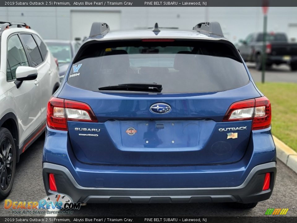 2019 Subaru Outback 2.5i Premium Abyss Blue Pearl / Titanium Gray Photo #4