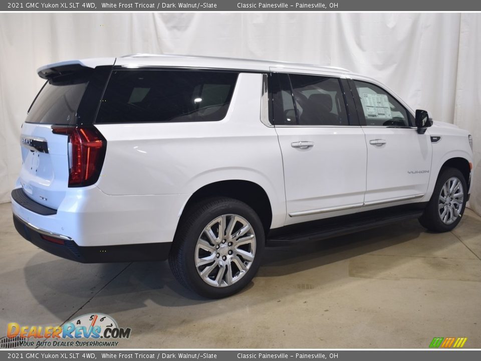 2021 GMC Yukon XL SLT 4WD White Frost Tricoat / Dark Walnut/­Slate Photo #2