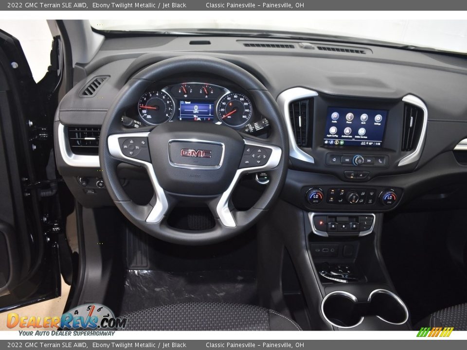 Dashboard of 2022 GMC Terrain SLE AWD Photo #9