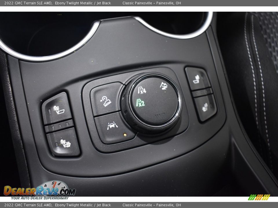 Controls of 2022 GMC Terrain SLE AWD Photo #11
