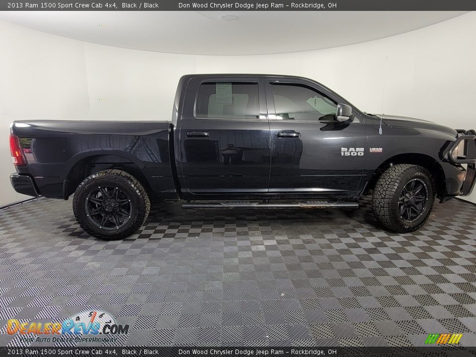 2013 Ram 1500 Sport Crew Cab 4x4 Black / Black Photo #9