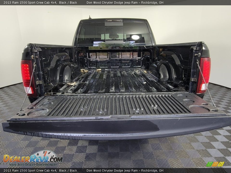 2013 Ram 1500 Sport Crew Cab 4x4 Black / Black Photo #10