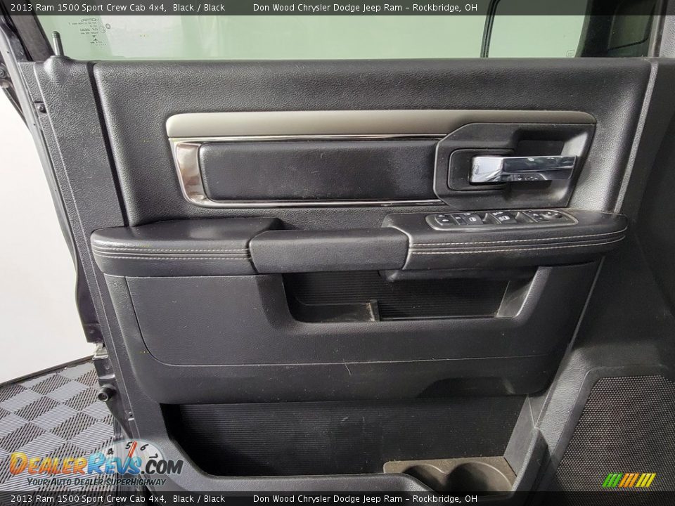 2013 Ram 1500 Sport Crew Cab 4x4 Black / Black Photo #13