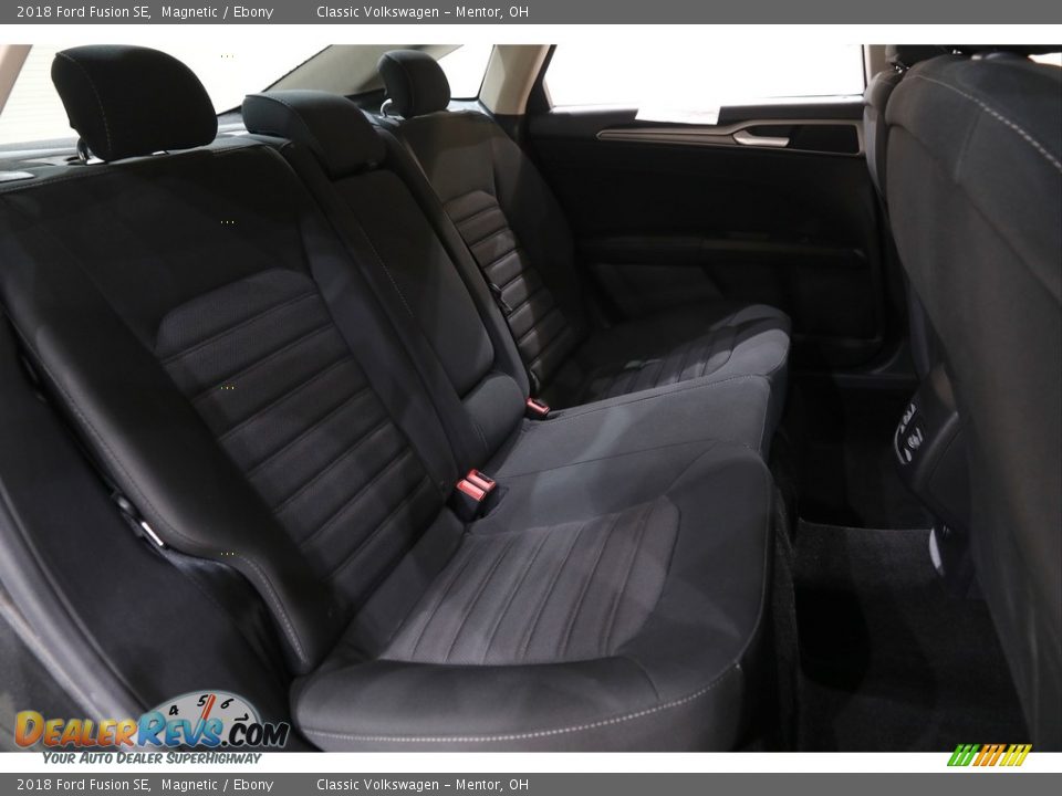 2018 Ford Fusion SE Magnetic / Ebony Photo #12