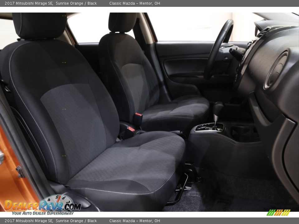 Front Seat of 2017 Mitsubishi Mirage SE Photo #13