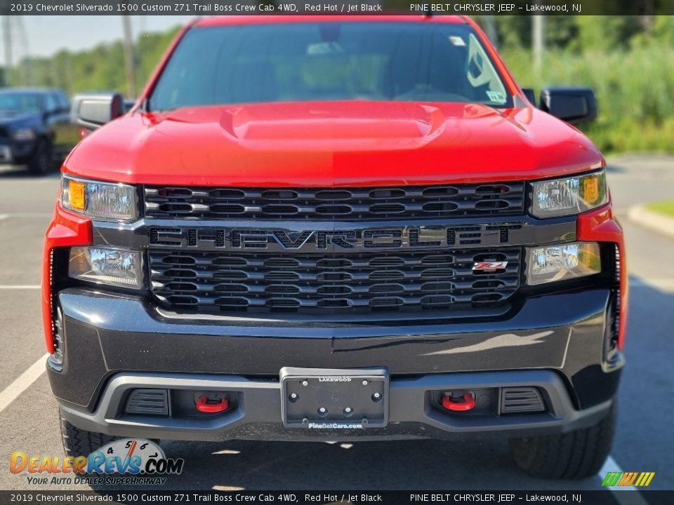 2019 Chevrolet Silverado 1500 Custom Z71 Trail Boss Crew Cab 4WD Red Hot / Jet Black Photo #2