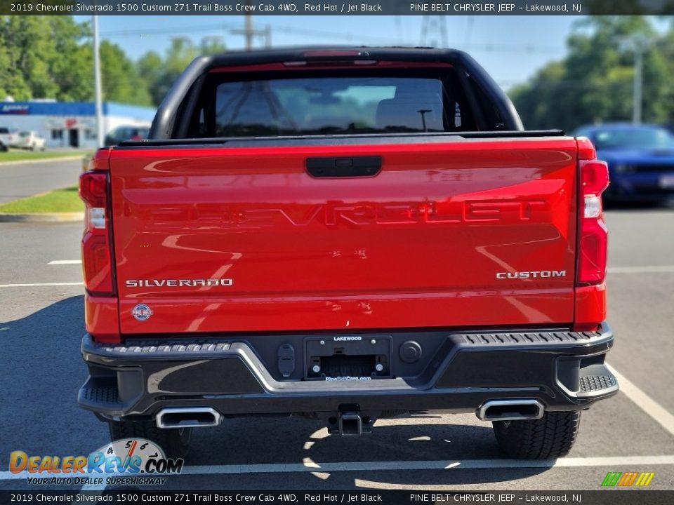 2019 Chevrolet Silverado 1500 Custom Z71 Trail Boss Crew Cab 4WD Red Hot / Jet Black Photo #4