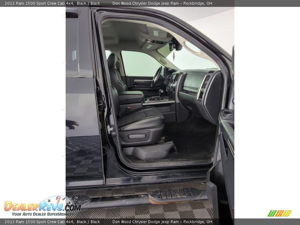 2013 Ram 1500 Sport Crew Cab 4x4 Black / Black Photo #26