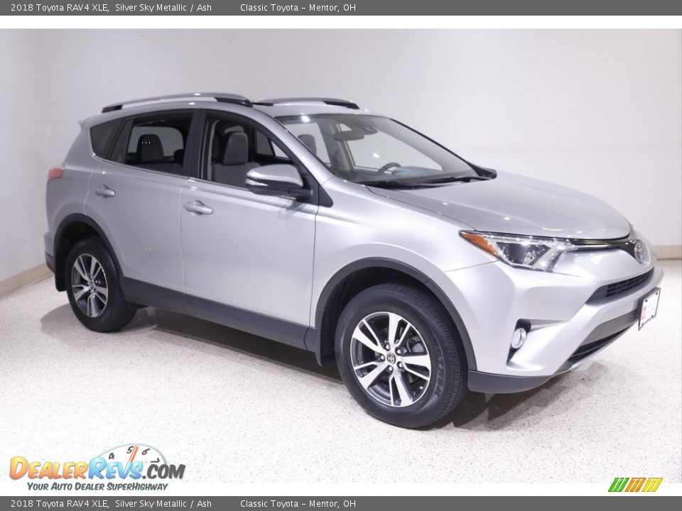 2018 Toyota RAV4 XLE Silver Sky Metallic / Ash Photo #1