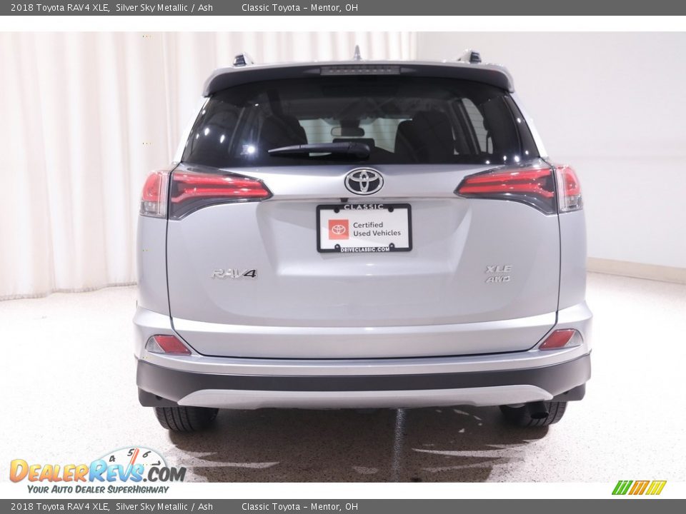 2018 Toyota RAV4 XLE Silver Sky Metallic / Ash Photo #16
