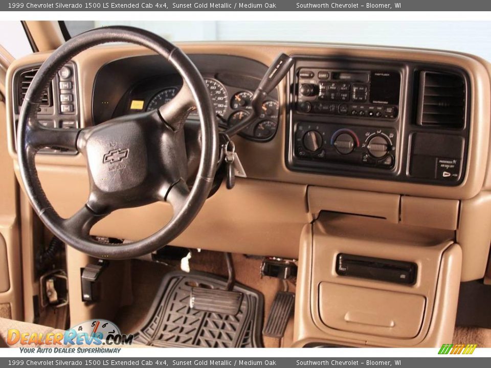 1999 Chevrolet Silverado 1500 LS Extended Cab 4x4 Sunset Gold Metallic / Medium Oak Photo #6