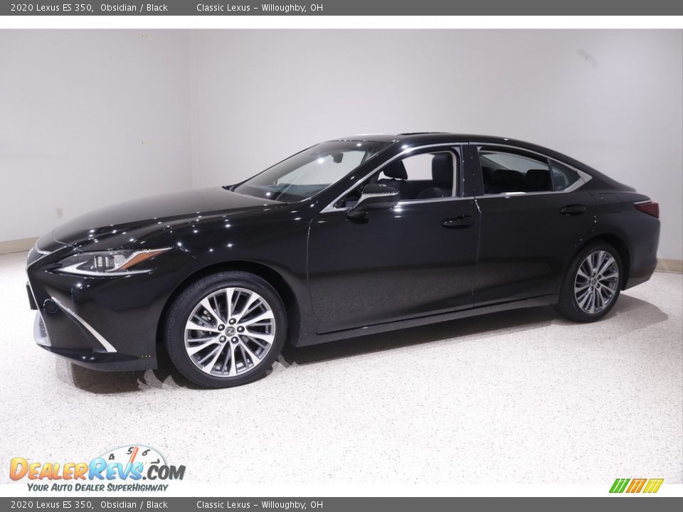 Front 3/4 View of 2020 Lexus ES 350 Photo #3