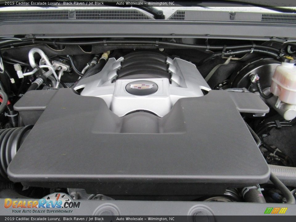 2019 Cadillac Escalade Luxury Black Raven / Jet Black Photo #6