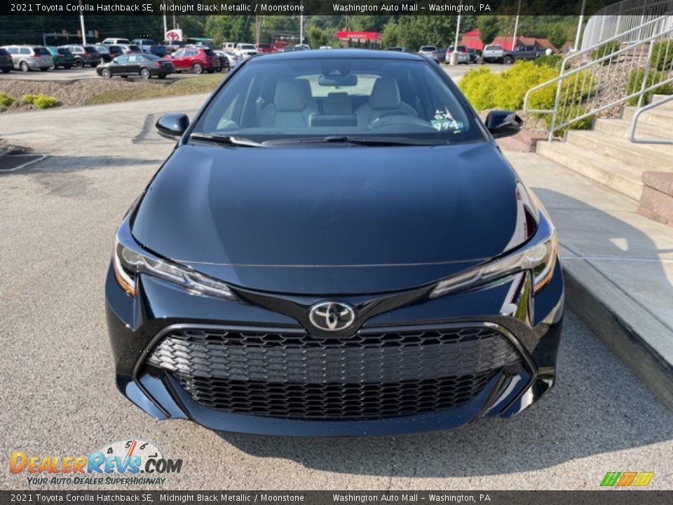 2021 Toyota Corolla Hatchback SE Midnight Black Metallic / Moonstone Photo #6