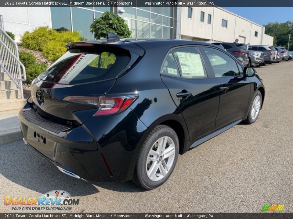 2021 Toyota Corolla Hatchback SE Midnight Black Metallic / Moonstone Photo #9