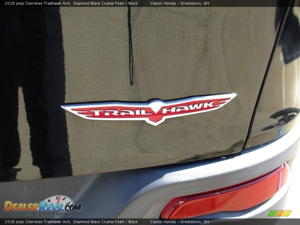 2018 Jeep Cherokee Trailhawk 4x4 Diamond Black Crystal Pearl / Black Photo #9