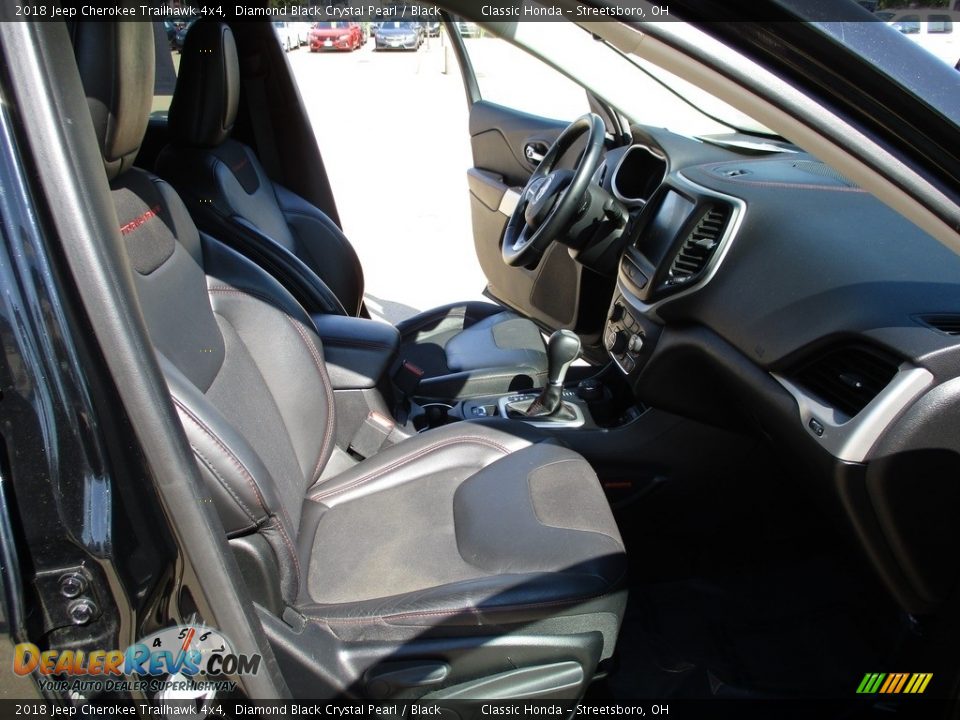 2018 Jeep Cherokee Trailhawk 4x4 Diamond Black Crystal Pearl / Black Photo #17