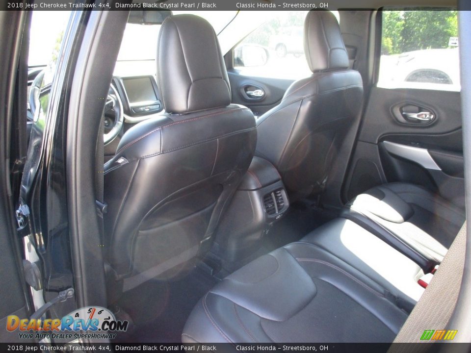 2018 Jeep Cherokee Trailhawk 4x4 Diamond Black Crystal Pearl / Black Photo #24
