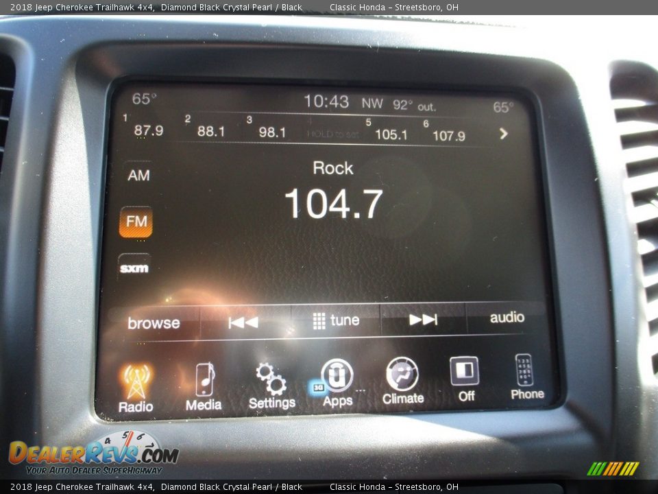 2018 Jeep Cherokee Trailhawk 4x4 Diamond Black Crystal Pearl / Black Photo #35