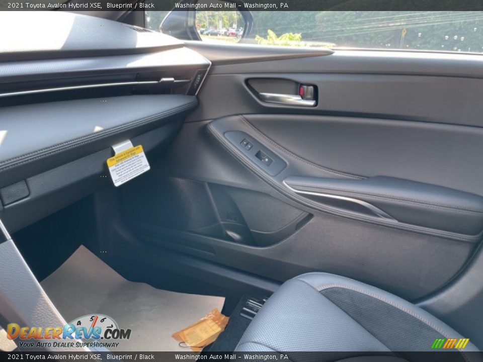 2021 Toyota Avalon Hybrid XSE Blueprint / Black Photo #17
