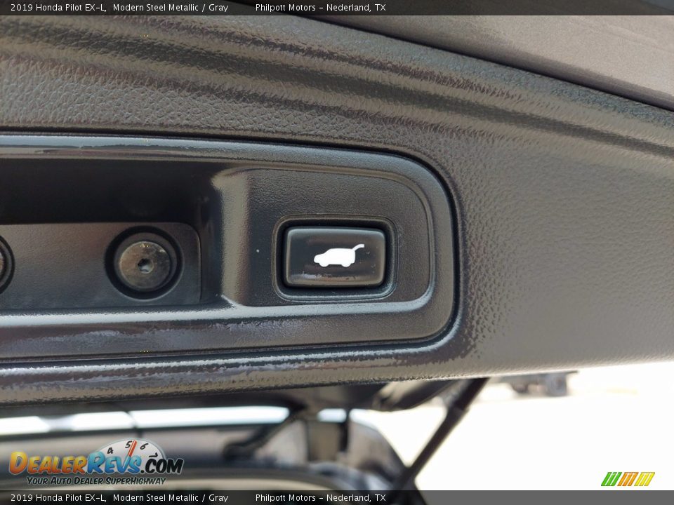 2019 Honda Pilot EX-L Modern Steel Metallic / Gray Photo #28