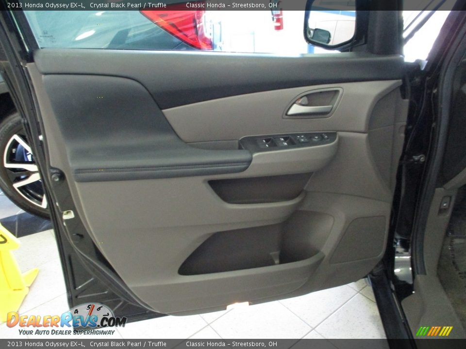 2013 Honda Odyssey EX-L Crystal Black Pearl / Truffle Photo #26