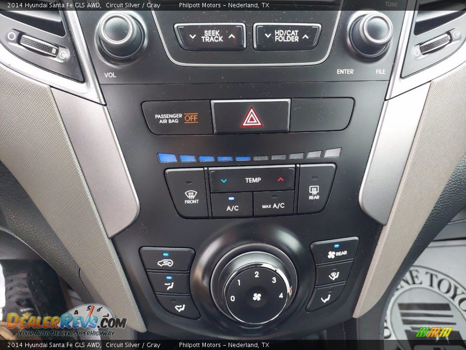 Controls of 2014 Hyundai Santa Fe GLS AWD Photo #21