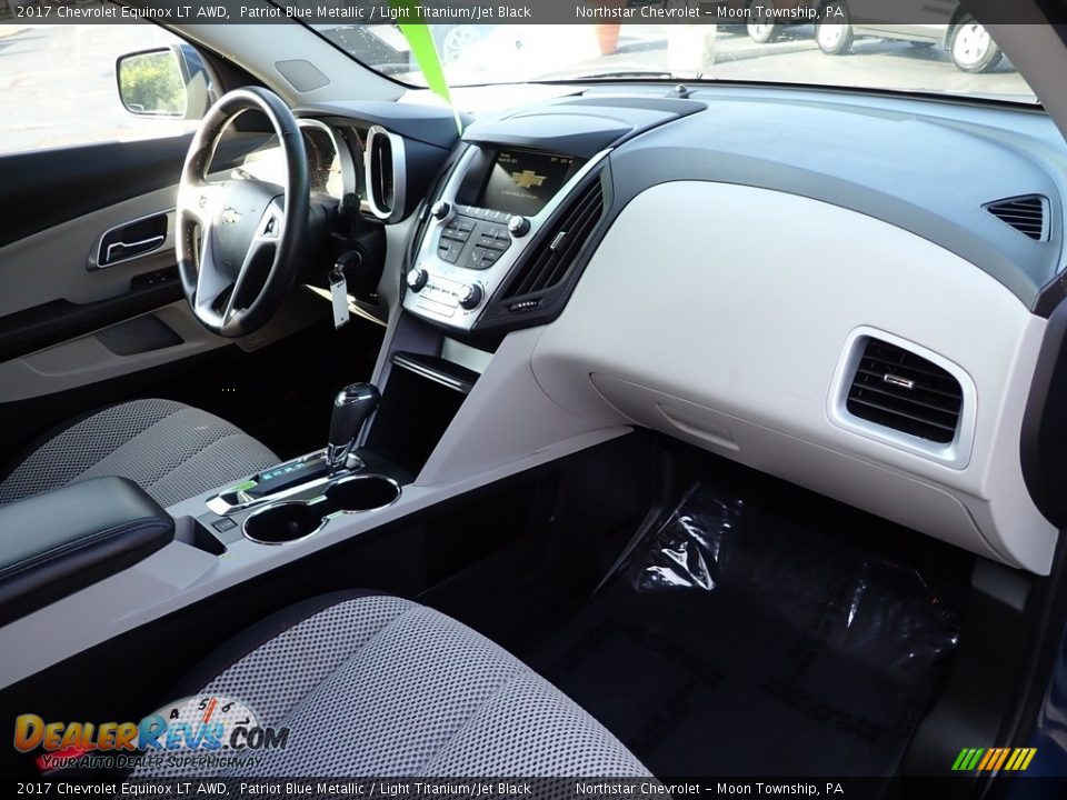 2017 Chevrolet Equinox LT AWD Patriot Blue Metallic / Light Titanium/Jet Black Photo #16
