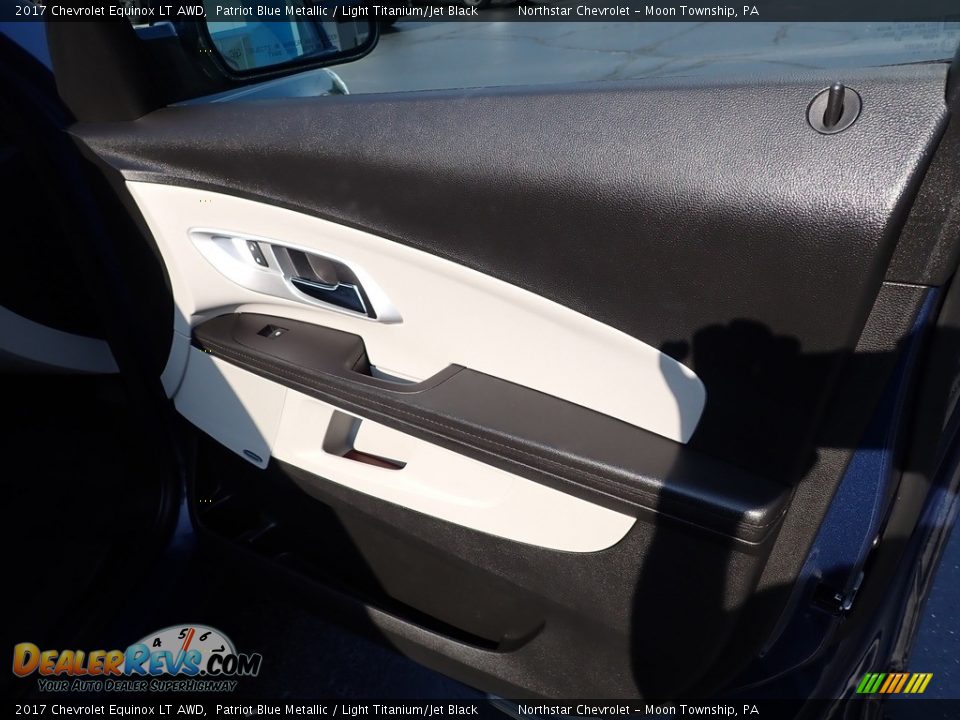 2017 Chevrolet Equinox LT AWD Patriot Blue Metallic / Light Titanium/Jet Black Photo #17