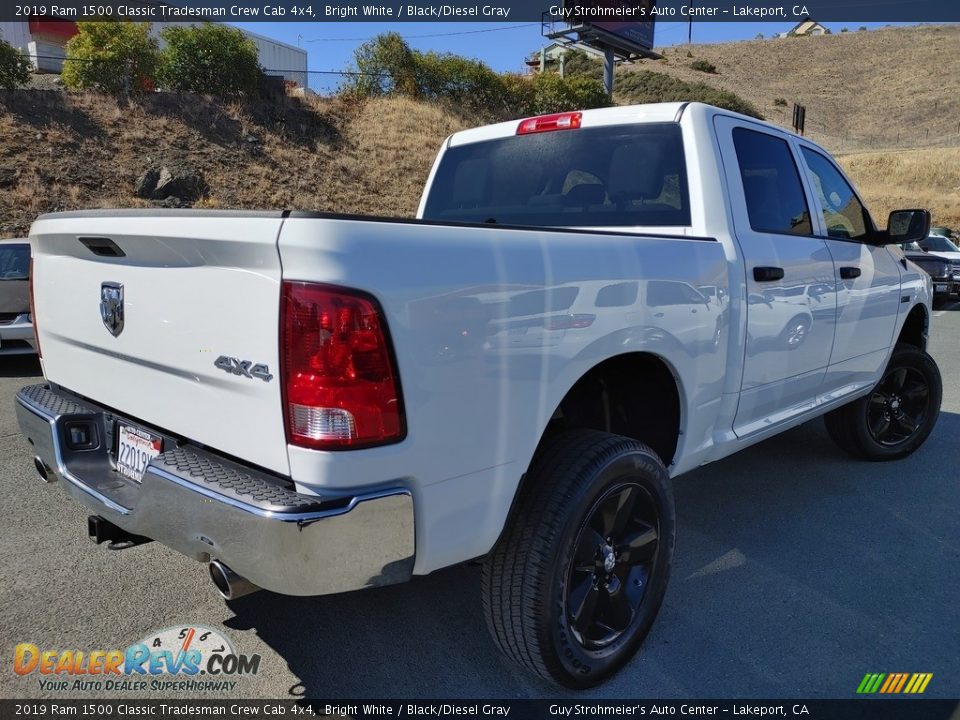 2019 Ram 1500 Classic Tradesman Crew Cab 4x4 Bright White / Black/Diesel Gray Photo #4