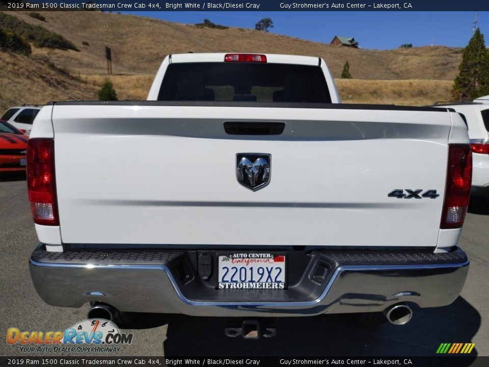 2019 Ram 1500 Classic Tradesman Crew Cab 4x4 Bright White / Black/Diesel Gray Photo #5